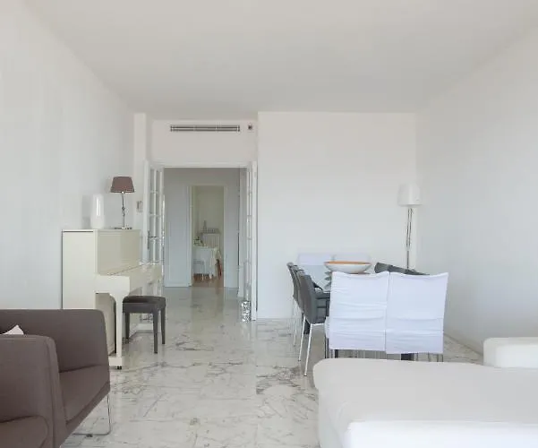 Apartment 3 Pieces Vue Et Piscine Quartier Parc Imperial