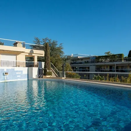 3 Pieces Vue Et Piscine Quartier Parc Imperial 公寓 *